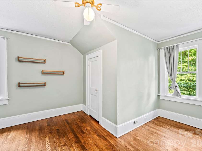 18 Westover Drive, Asheville, NC 28801.  MLS# CAR4411786, YatesRealty ID 51361. Bedroom 2