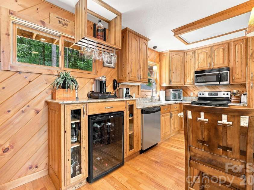 1055 Winter Star Loop, Burnsville, NC 28714.  MLS# CAR4424169, YatesRealty ID 51364. 