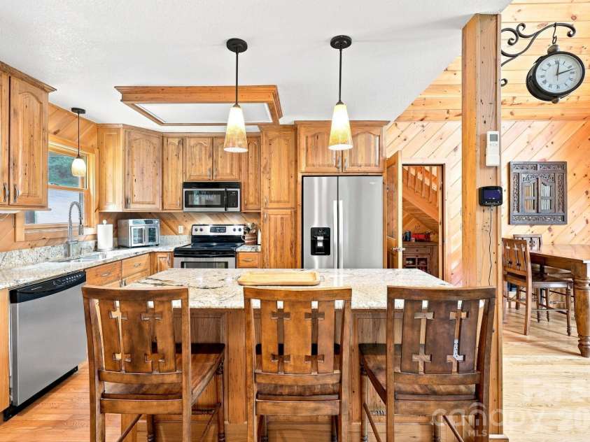 1055 Winter Star Loop, Burnsville, NC 28714.  MLS# CAR4424169, YatesRealty ID 51364. 