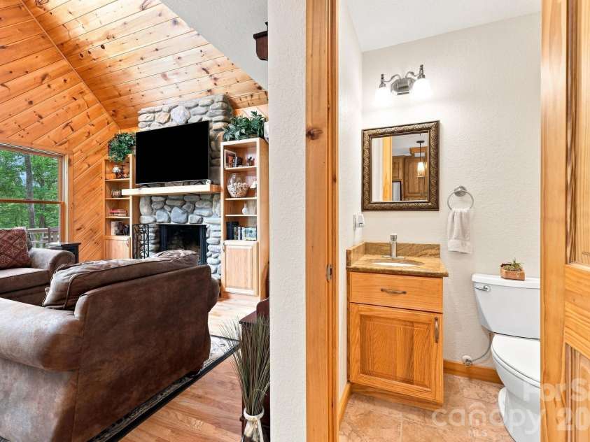1055 Winter Star Loop, Burnsville, NC 28714.  MLS# CAR4424169, YatesRealty ID 51364. 