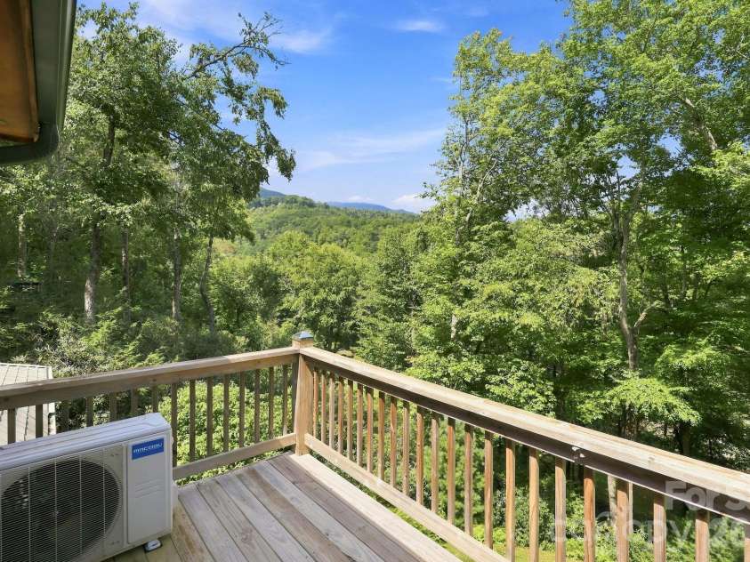 1055 Winter Star Loop, Burnsville, NC 28714.  MLS# CAR4424169, YatesRealty ID 51364. 