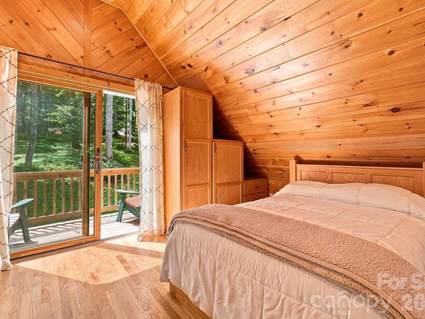 1055 Winter Star Loop, Burnsville, NC 28714.  MLS# CAR4424169, YatesRealty ID 51364. 
