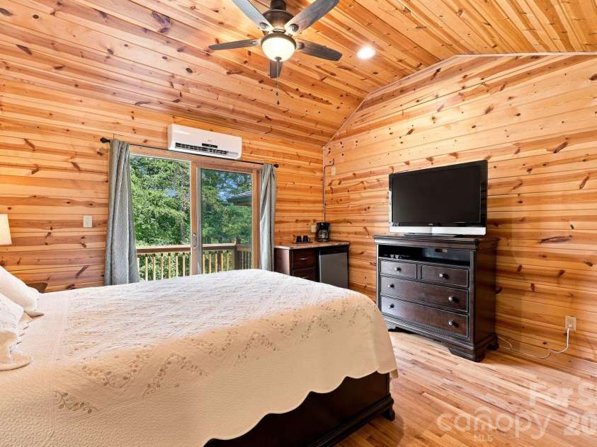 1055 Winter Star Loop, Burnsville, NC 28714.  MLS# CAR4424169, YatesRealty ID 51364. 