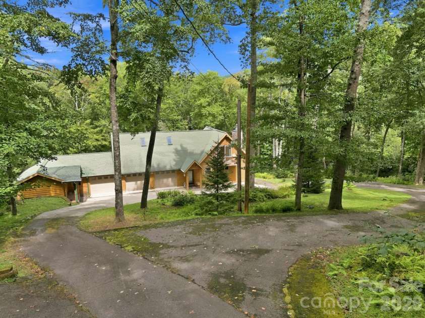 1055 Winter Star Loop, Burnsville, NC 28714.  MLS# CAR4424169, YatesRealty ID 51364. 