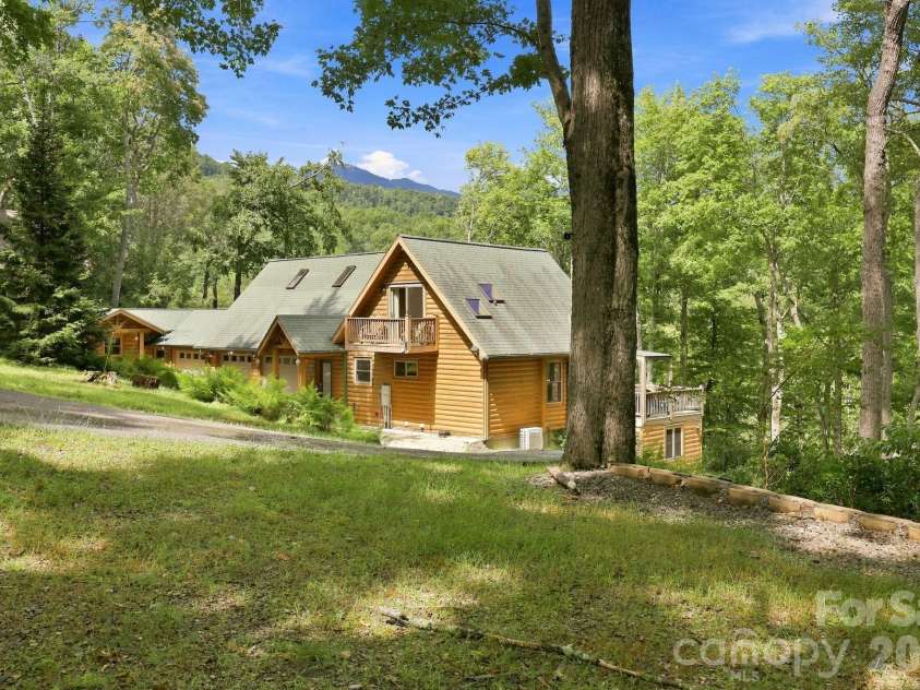 1055 Winter Star Loop, Burnsville, NC 28714.  MLS# CAR4424169, YatesRealty ID 51364. 