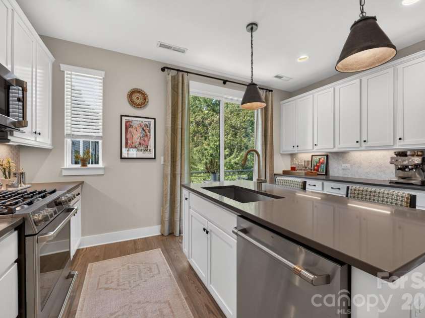2951 Simpson Drive, Charlotte, NC 28205.  MLS# CAR4424233, YatesRealty ID 51365. 