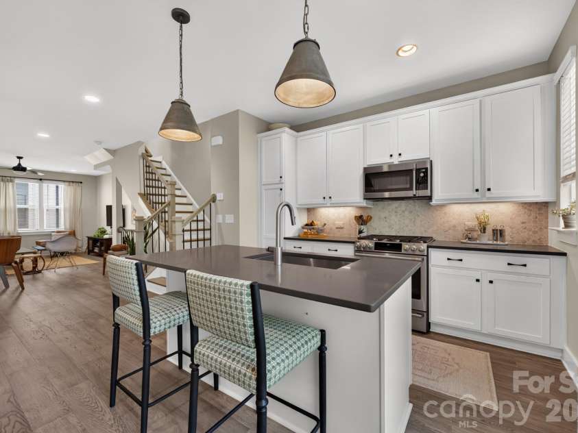 2951 Simpson Drive, Charlotte, NC 28205.  MLS# CAR4424233, YatesRealty ID 51365. 