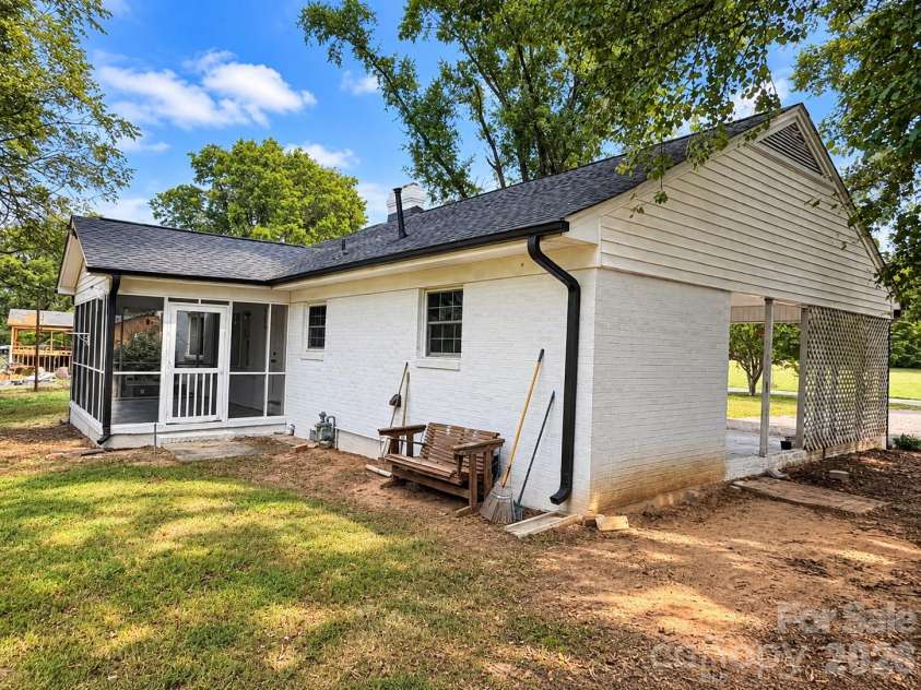 1321 Jenkins Road, Gastonia, NC 28052.  MLS# CAR4425721, YatesRealty ID 51366. 