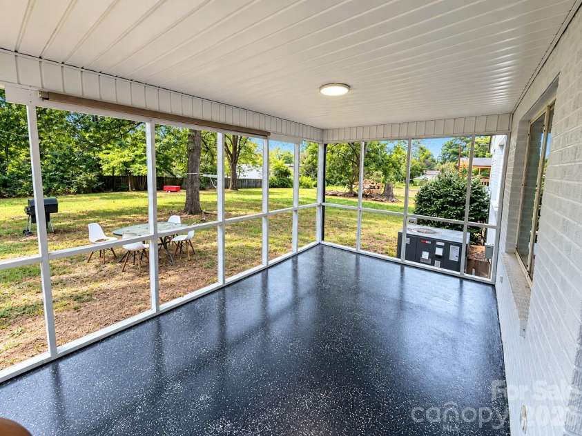 1321 Jenkins Road, Gastonia, NC 28052.  MLS# CAR4425721, YatesRealty ID 51366. 