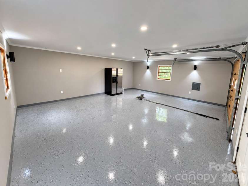 1321 Jenkins Road, Gastonia, NC 28052.  MLS# CAR4425721, YatesRealty ID 51366. 
