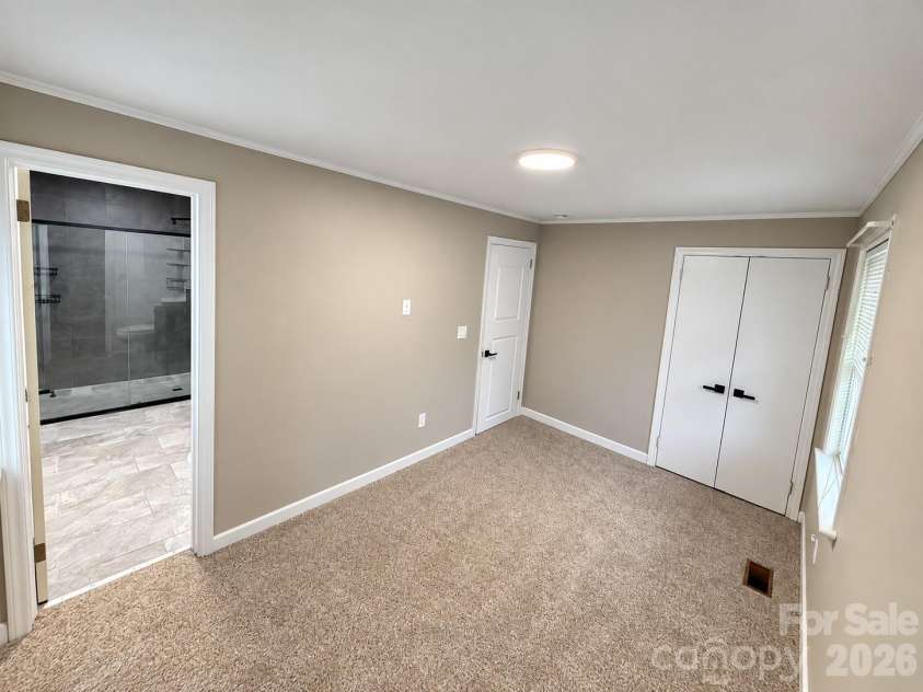 1321 Jenkins Road, Gastonia, NC 28052.  MLS# CAR4425721, YatesRealty ID 51366. 