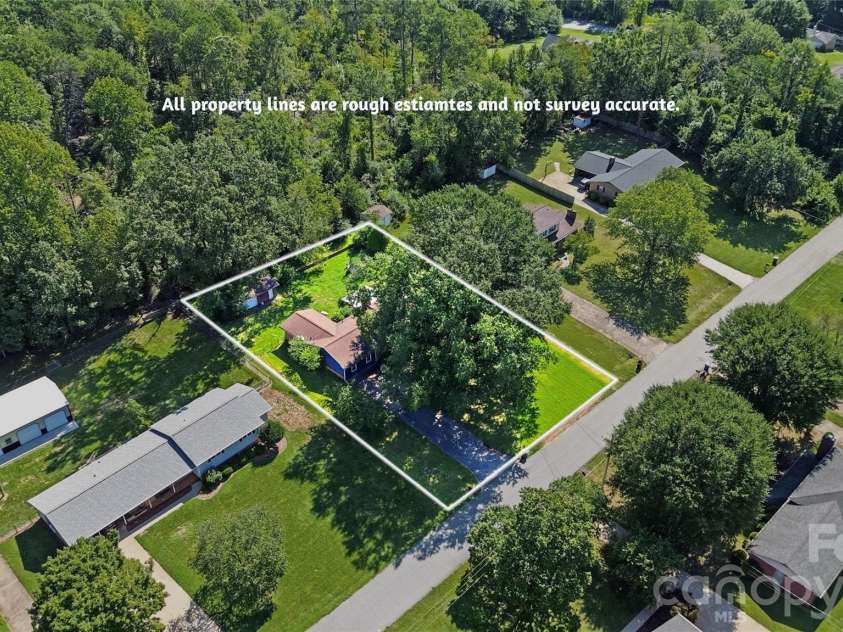 169 Greenbriar Drive, Forest City, NC 28043.  MLS# CAR4396110, YatesRealty ID 51368. 