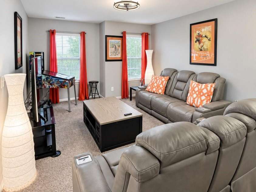 1016 Ellis Pond Drive, Rock Hill, SC 29730.  MLS# CAR4406921, YatesRealty ID 51375. Loft