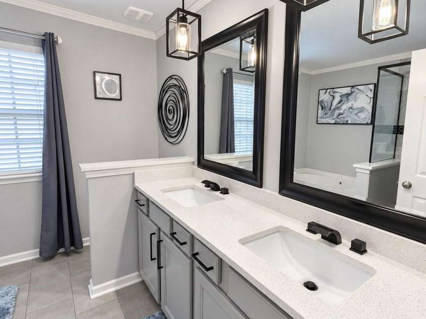 1016 Ellis Pond Drive, Rock Hill, SC 29730.  MLS# CAR4406921, YatesRealty ID 51375. Primary Bath