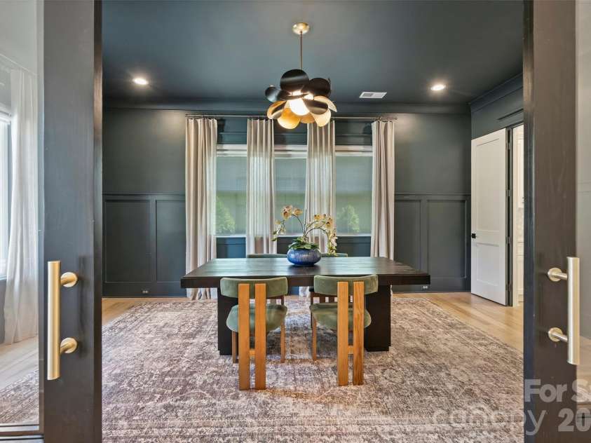 3224 Ford Road, Charlotte, NC 28205.  MLS# CAR4424757, YatesRealty ID 51376. 