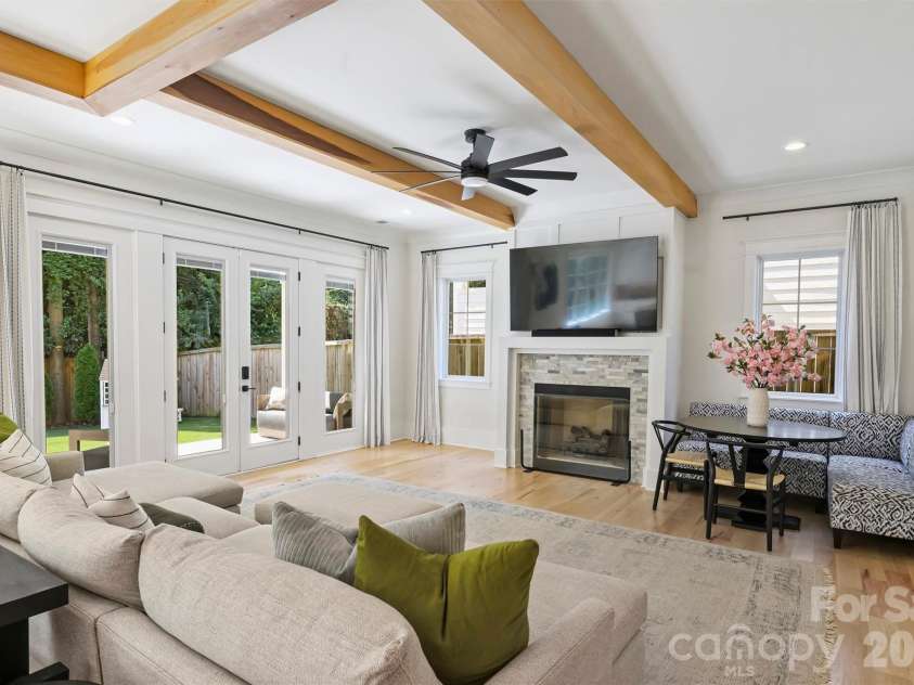 3224 Ford Road, Charlotte, NC 28205.  MLS# CAR4424757, YatesRealty ID 51376. 