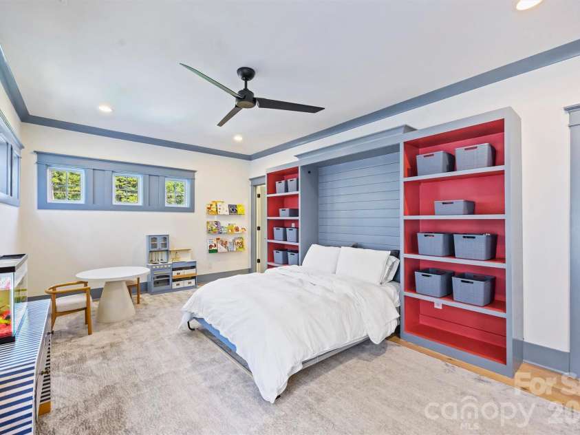 3224 Ford Road, Charlotte, NC 28205.  MLS# CAR4424757, YatesRealty ID 51376. 
