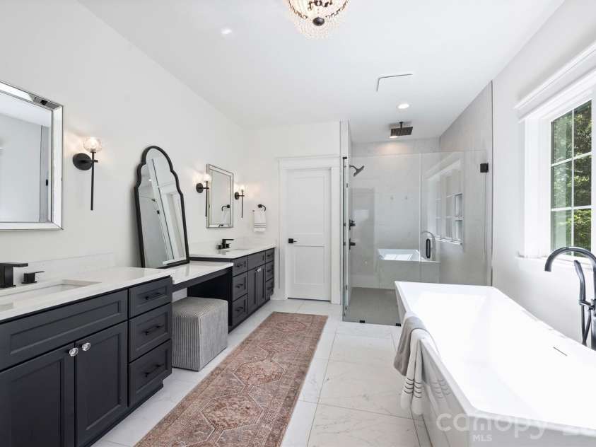 3224 Ford Road, Charlotte, NC 28205.  MLS# CAR4424757, YatesRealty ID 51376. 