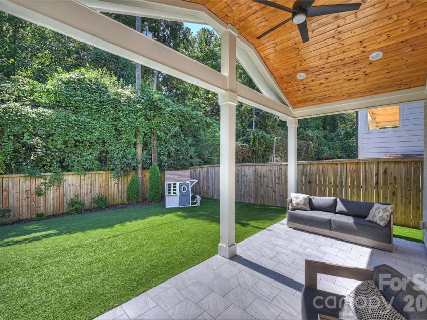 3224 Ford Road, Charlotte, NC 28205.  MLS# CAR4424757, YatesRealty ID 51376. 