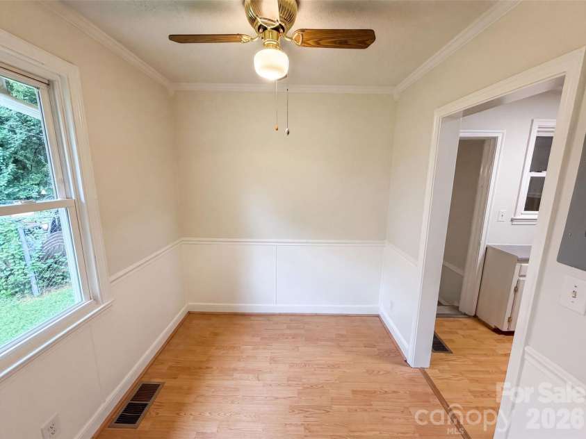 1521 Herrin Avenue, Charlotte, NC 28205.  MLS# CAR4408721, YatesRealty ID 51378. 