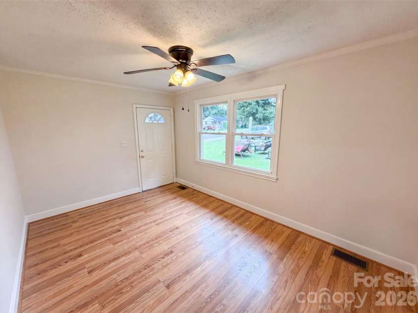 1521 Herrin Avenue, Charlotte, NC 28205.  MLS# CAR4408721, YatesRealty ID 51378. 