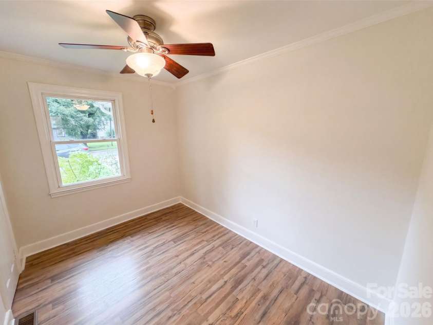 1521 Herrin Avenue, Charlotte, NC 28205.  MLS# CAR4408721, YatesRealty ID 51378. 