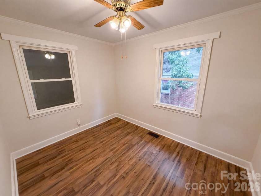1521 Herrin Avenue, Charlotte, NC 28205.  MLS# CAR4408721, YatesRealty ID 51378. 