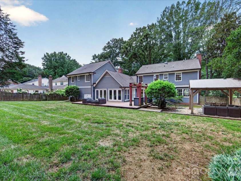 4509 Mullens Ford Road, Charlotte, NC 28226.  MLS# CAR4425762, YatesRealty ID 51379. .37 Acre Lot