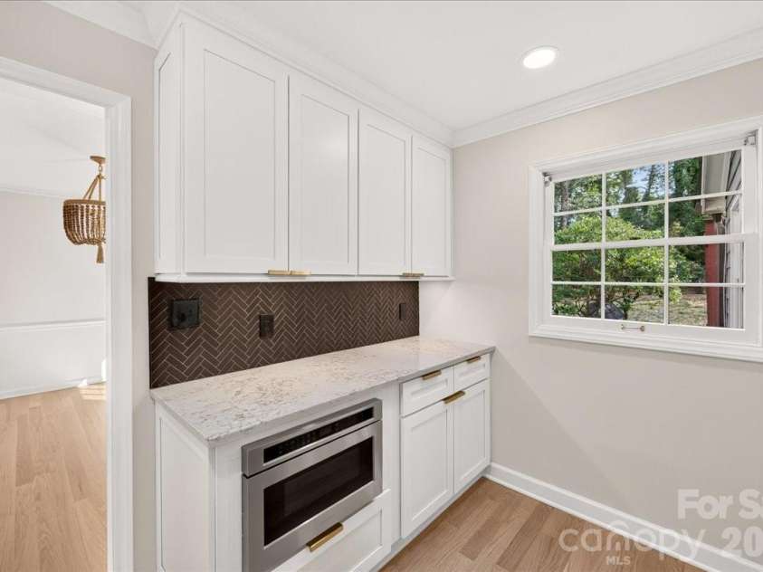 4509 Mullens Ford Road, Charlotte, NC 28226.  MLS# CAR4425762, YatesRealty ID 51379. 