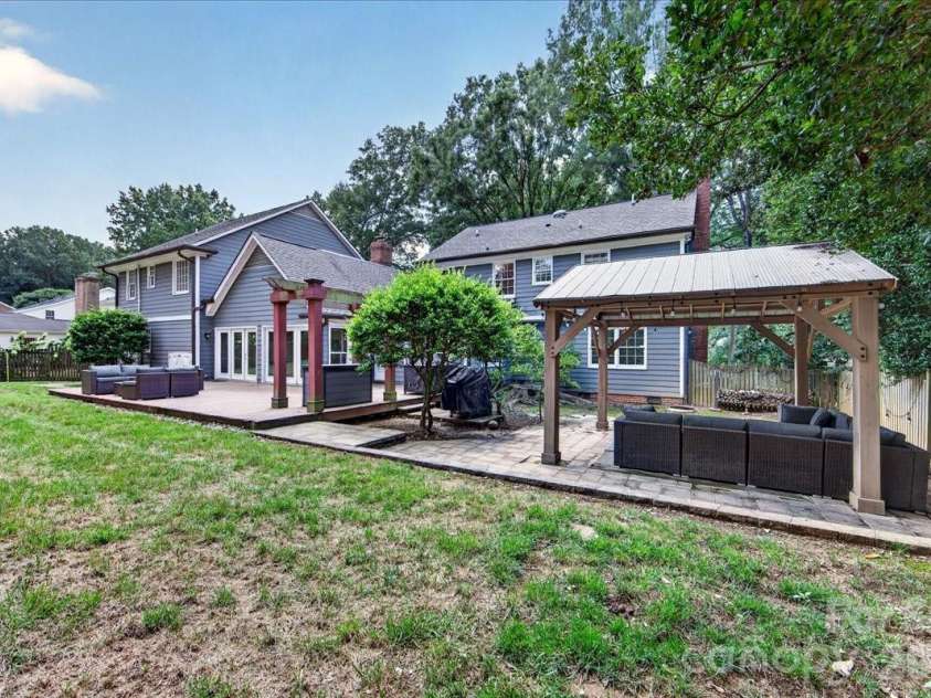 4509 Mullens Ford Road, Charlotte, NC 28226.  MLS# CAR4425762, YatesRealty ID 51379. 