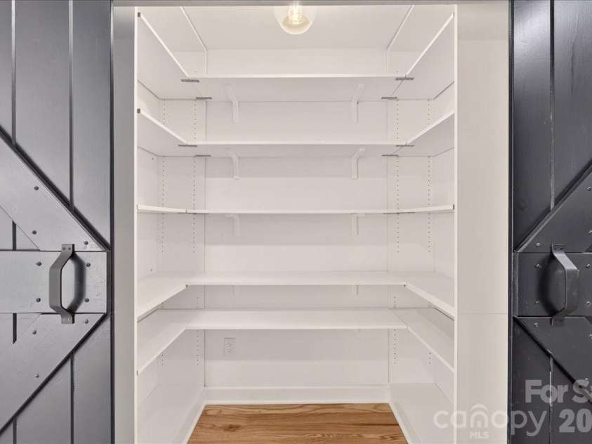 4509 Mullens Ford Road, Charlotte, NC 28226.  MLS# CAR4425762, YatesRealty ID 51379. Kitchen Pantry