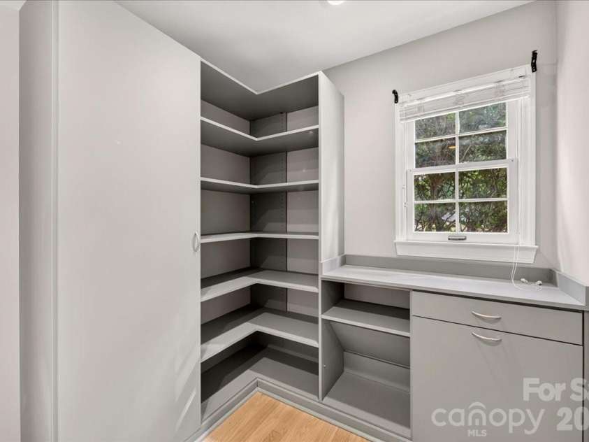 4509 Mullens Ford Road, Charlotte, NC 28226.  MLS# CAR4425762, YatesRealty ID 51379. Laundry Room