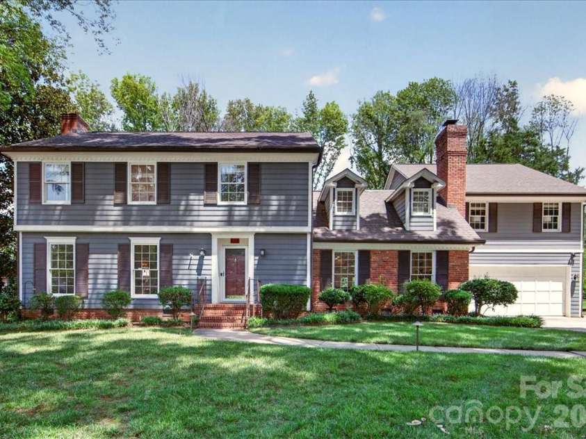 4509 Mullens Ford Road, Charlotte, NC 28226.  MLS# CAR4425762, YatesRealty ID 51379. Welcome Home!