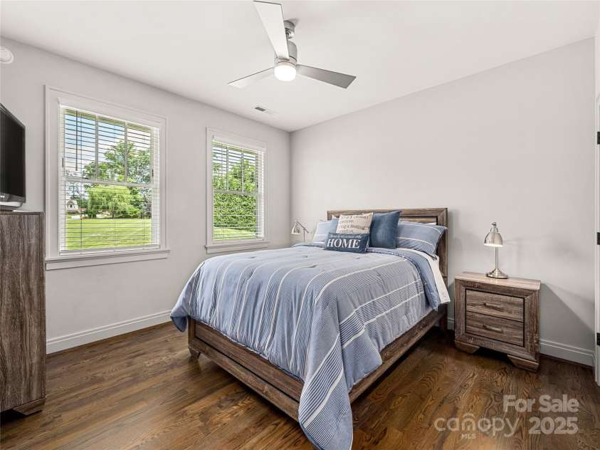 41 Lake Vista Drive, Fletcher, NC 28732.  MLS# CAR4227171, YatesRealty ID 5138. 