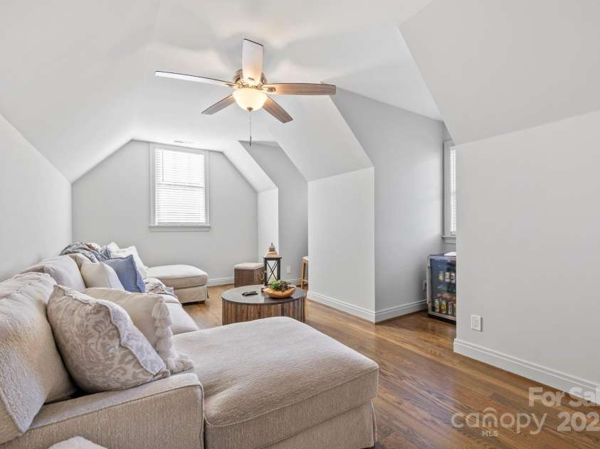41 Lake Vista Drive, Fletcher, NC 28732.  MLS# CAR4227171, YatesRealty ID 5138. 