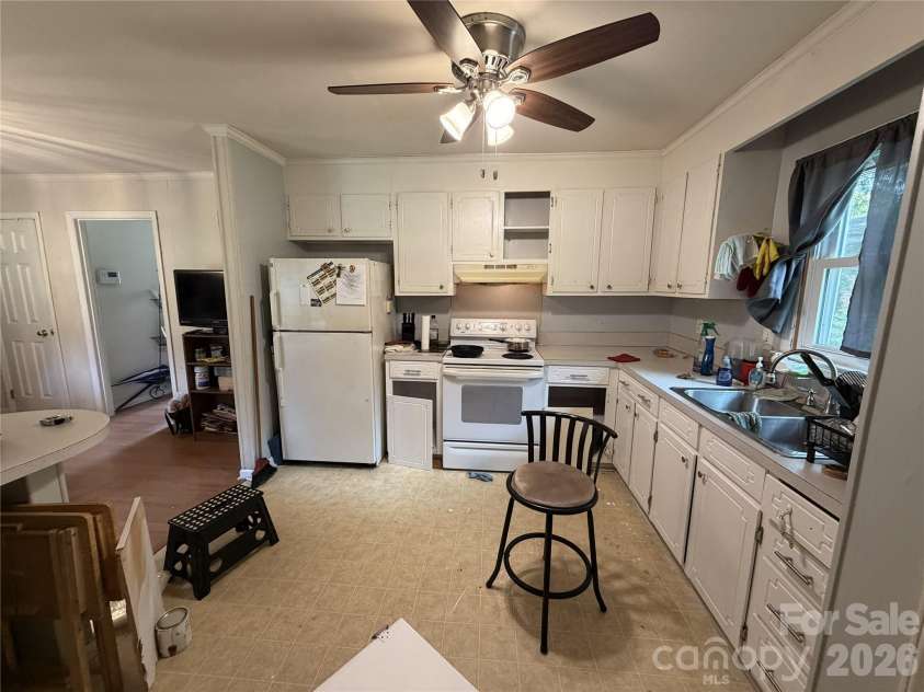 1236 Mt Kisco Drive, Charlotte, NC 28213.  MLS# CAR4425517, YatesRealty ID 51383. 