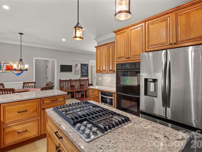 349 View Rock Lane, Hendersonville, NC 28791.  MLS# CAR4422786, YatesRealty ID 51384. 