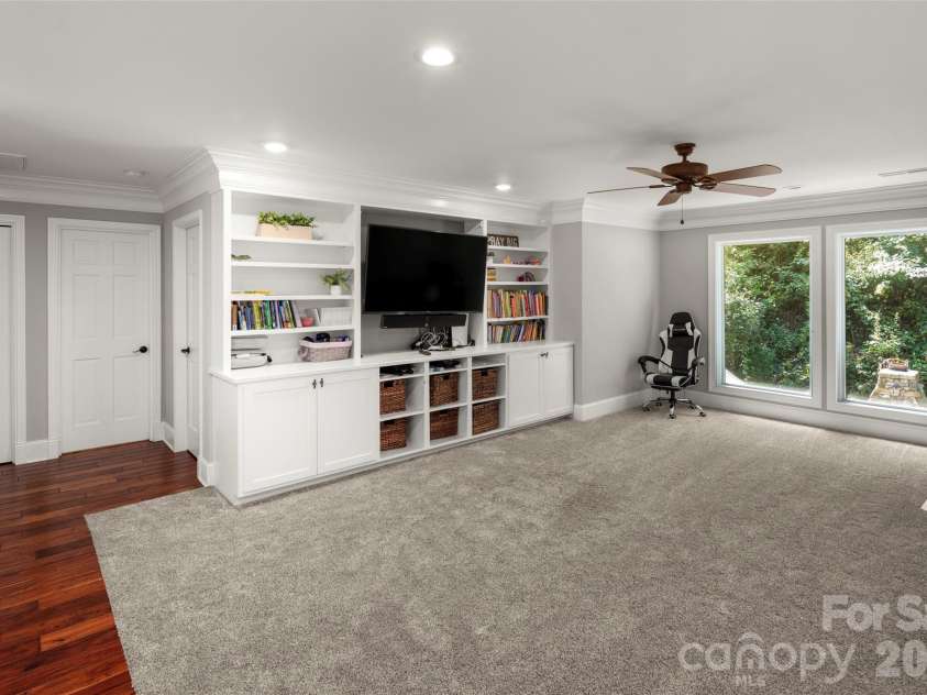 349 View Rock Lane, Hendersonville, NC 28791.  MLS# CAR4422786, YatesRealty ID 51384. 