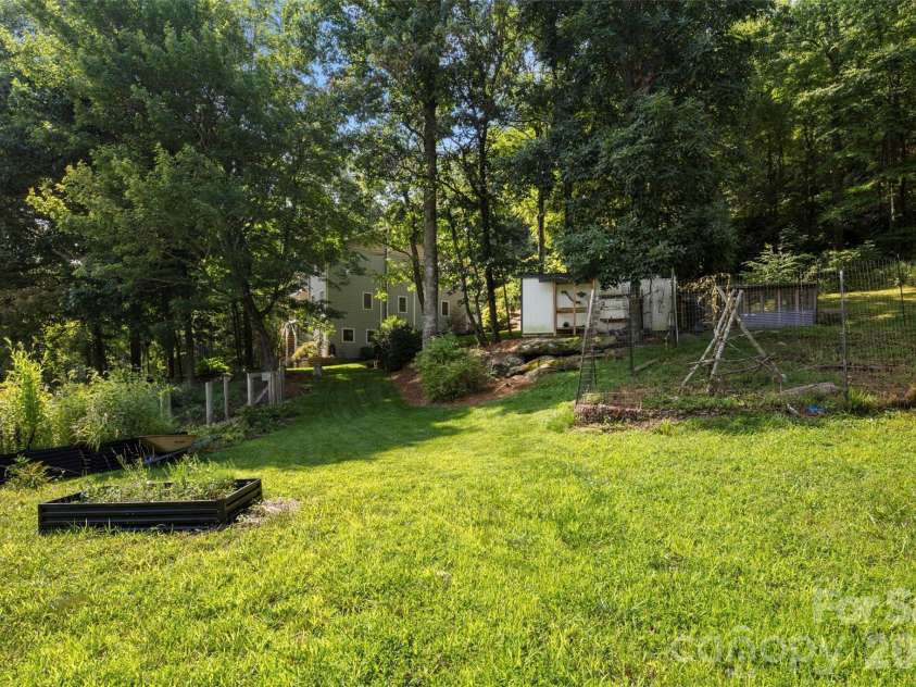 349 View Rock Lane, Hendersonville, NC 28791.  MLS# CAR4422786, YatesRealty ID 51384. 
