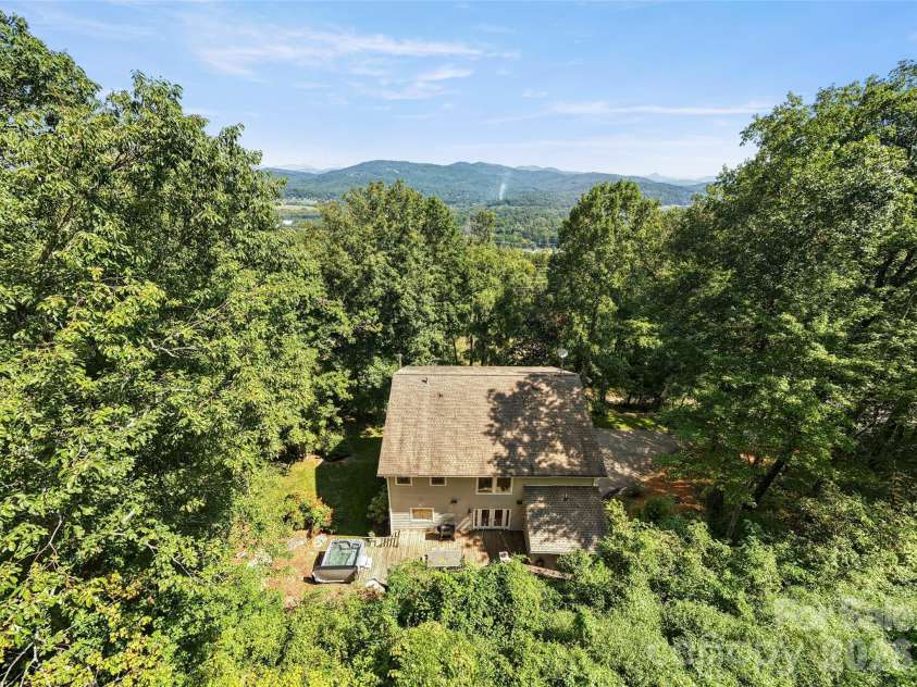349 View Rock Lane, Hendersonville, NC 28791.  MLS# CAR4422786, YatesRealty ID 51384. 