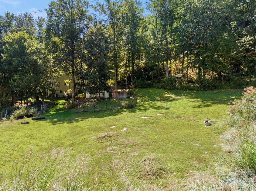 349 View Rock Lane, Hendersonville, NC 28791.  MLS# CAR4422786, YatesRealty ID 51384. 