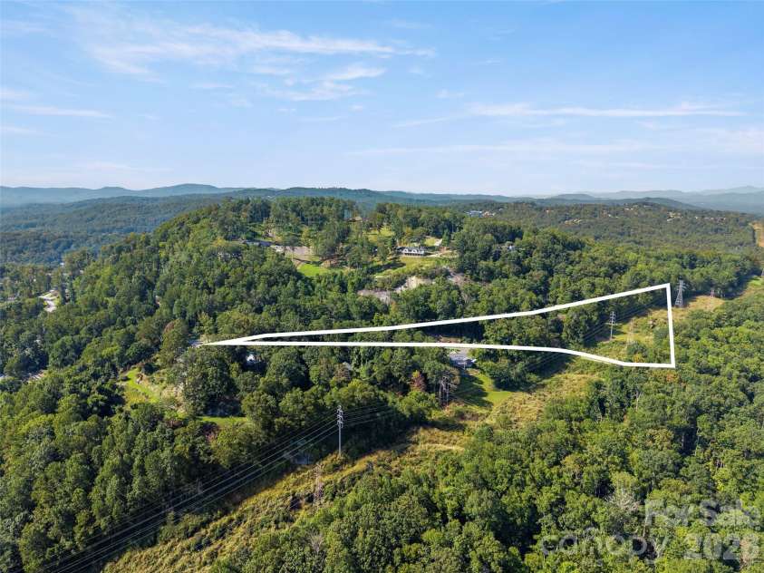 349 View Rock Lane, Hendersonville, NC 28791.  MLS# CAR4422786, YatesRealty ID 51384. 