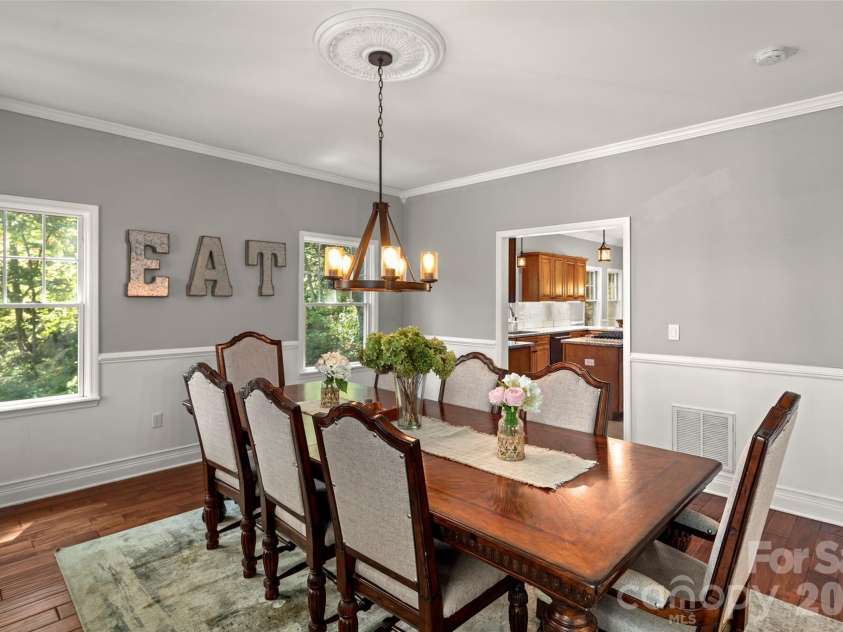349 View Rock Lane, Hendersonville, NC 28791.  MLS# CAR4422786, YatesRealty ID 51384. Dining set conveys
