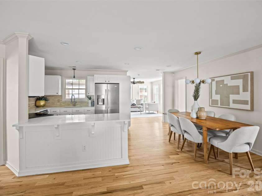 2110 Stratford Avenue, Charlotte, NC 28205.  MLS# CAR4418479, YatesRealty ID 51385. 