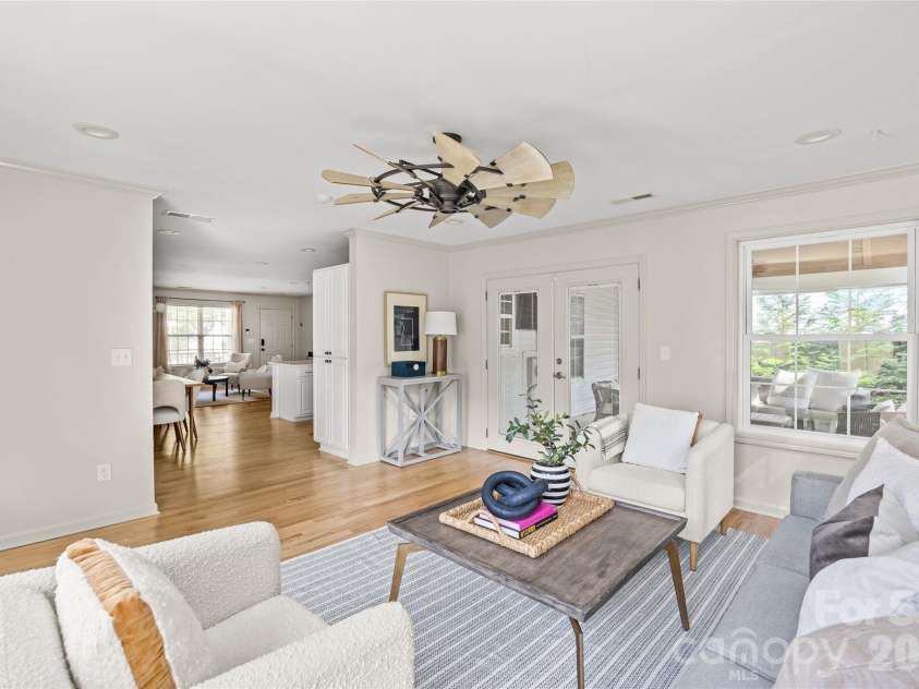 2110 Stratford Avenue, Charlotte, NC 28205.  MLS# CAR4418479, YatesRealty ID 51385. 