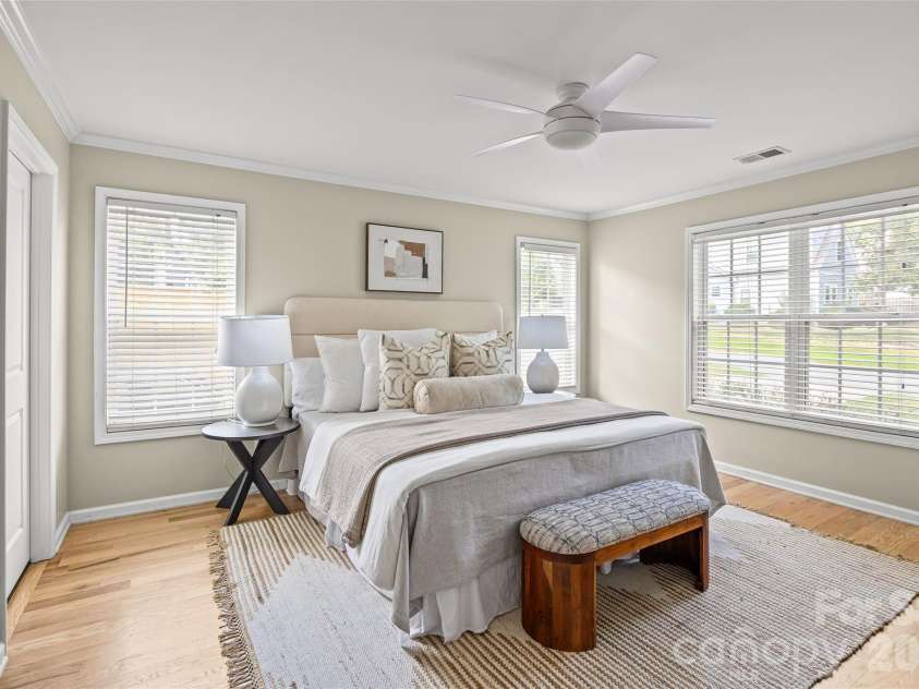 2110 Stratford Avenue, Charlotte, NC 28205.  MLS# CAR4418479, YatesRealty ID 51385. 