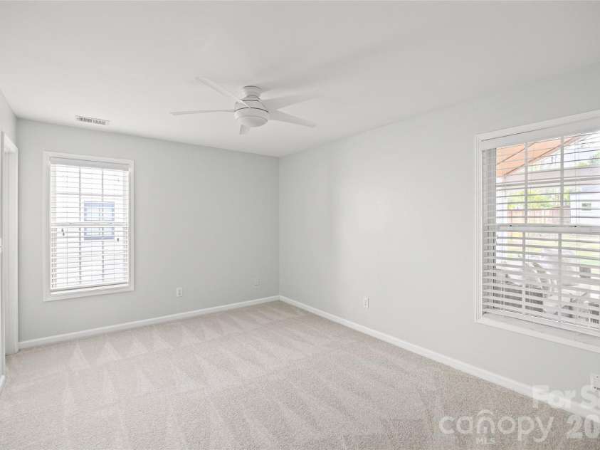 2110 Stratford Avenue, Charlotte, NC 28205.  MLS# CAR4418479, YatesRealty ID 51385. 
