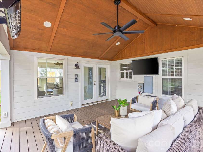 2110 Stratford Avenue, Charlotte, NC 28205.  MLS# CAR4418479, YatesRealty ID 51385. 