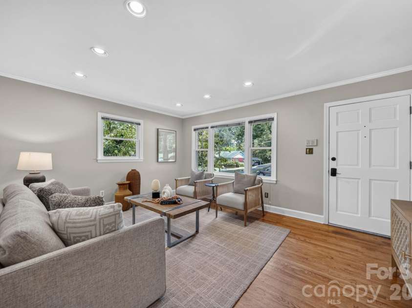 7601 Woodstream Drive, Charlotte, NC 28210.  MLS# CAR4424683, YatesRealty ID 51386. 