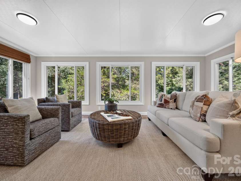 7601 Woodstream Drive, Charlotte, NC 28210.  MLS# CAR4424683, YatesRealty ID 51386. 